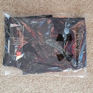 Brand New - Still in Plastic Packaging Women's HeatGear® Armour Hi-Rise Capri